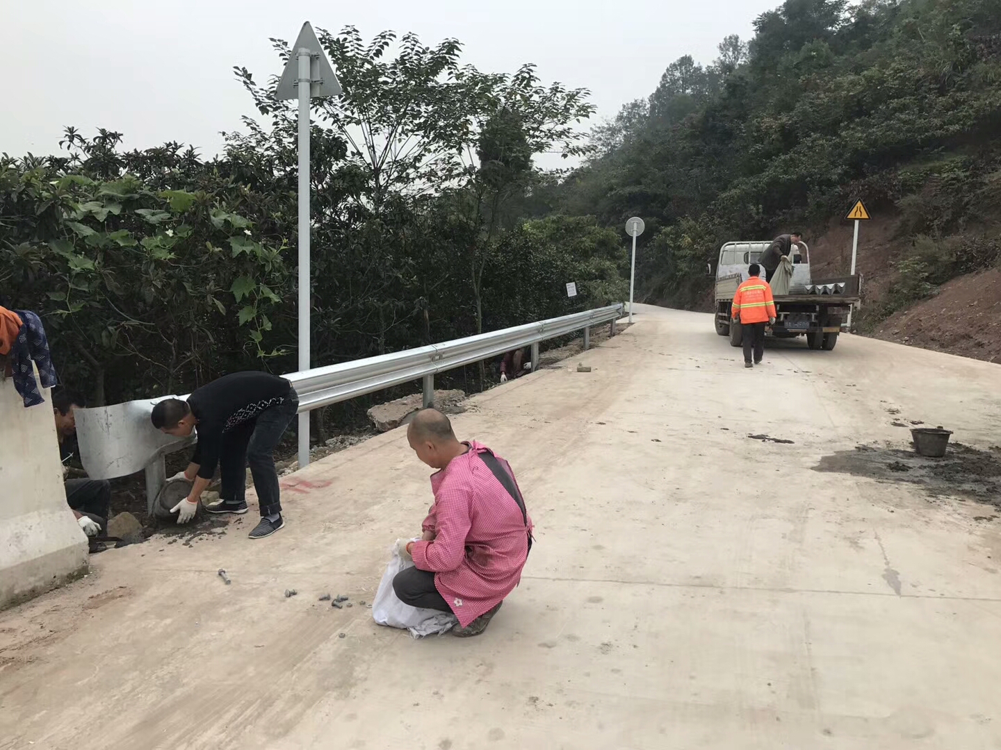 波形护栏怎么验收？